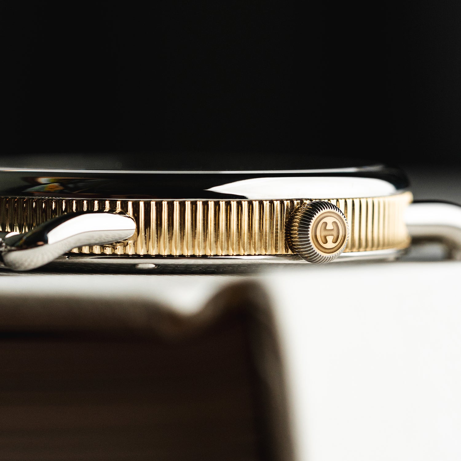 Dixon 40mm Onyx Sunburst | Engravable Swiss Watch
